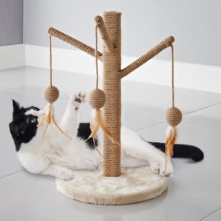 B&M Tree Cat Scratching Post