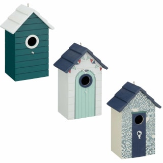  Bird House Beach Hut - Bunting