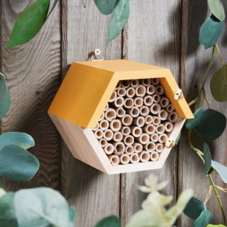 B&M Hexagon Bee House - Yellow