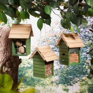  Wilde & Oakes Beach Hut Bird Feeder - Fat Balls